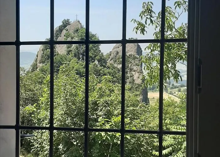 Couette-café Il Castellaro Ai Sassi 3*