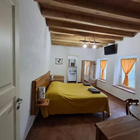 Alojamento de Acomodação e Pequeno-almoço Il Castellaro Ai Sassi Rocca Malatina