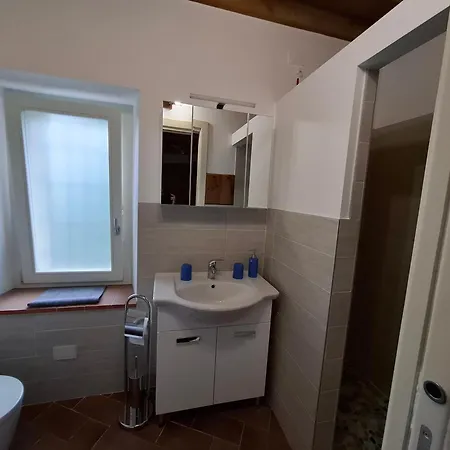 Alojamento de Acomodação e Pequeno-almoço Il Castellaro Ai Sassi Rocca Malatina