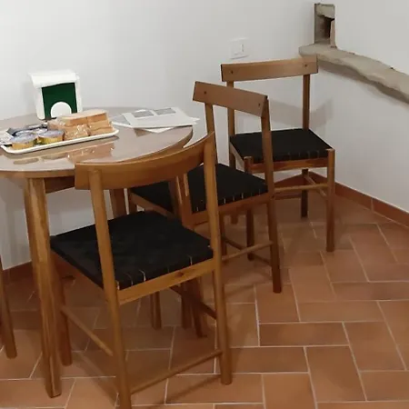 فندق مبيت وإفطار Il Castellaro Ai Sassi *