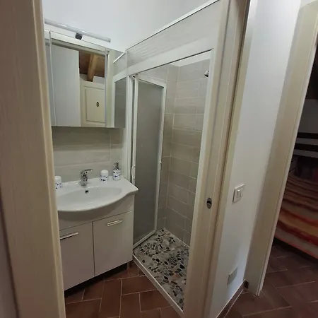 Alojamento de Acomodação e Pequeno-almoço Il Castellaro Ai Sassi Rocca Malatina