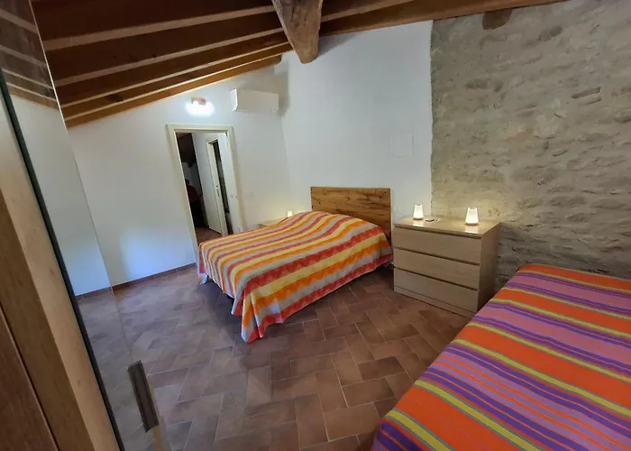 Il Castellaro Ai Sassi Bed & Breakfast
