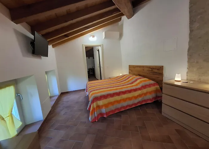 Il Castellaro Ai Sassi 3* Rocca Malatina